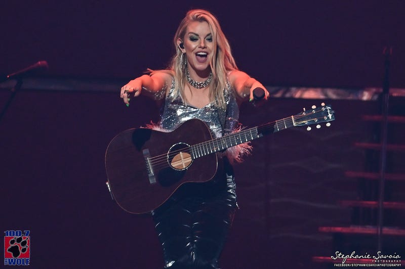 Lindsay Ell at Climate Pledge Arena on April 29th, 2023