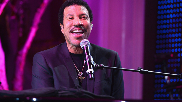 Lionel Richie Wants to Bring Back 'We Are the World' for Coronavirus Fight
