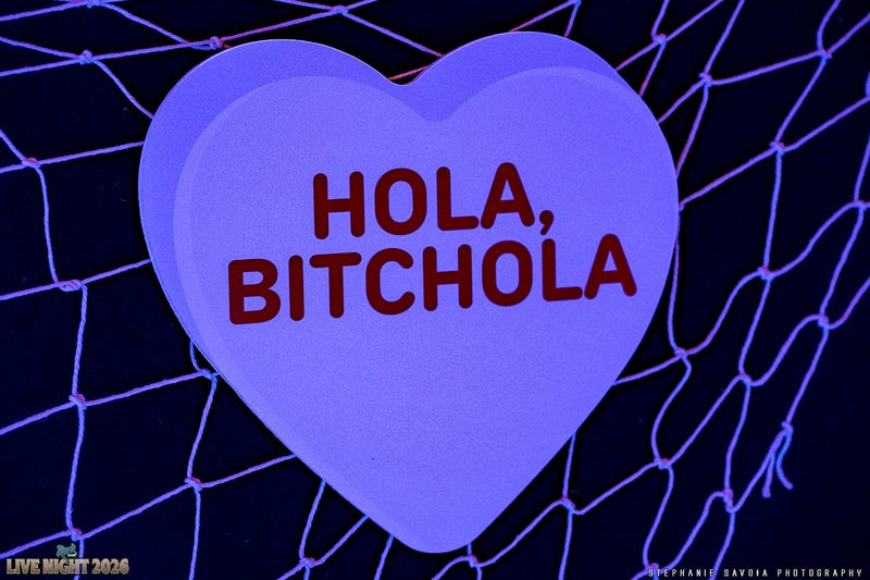 Hola, Bitchola