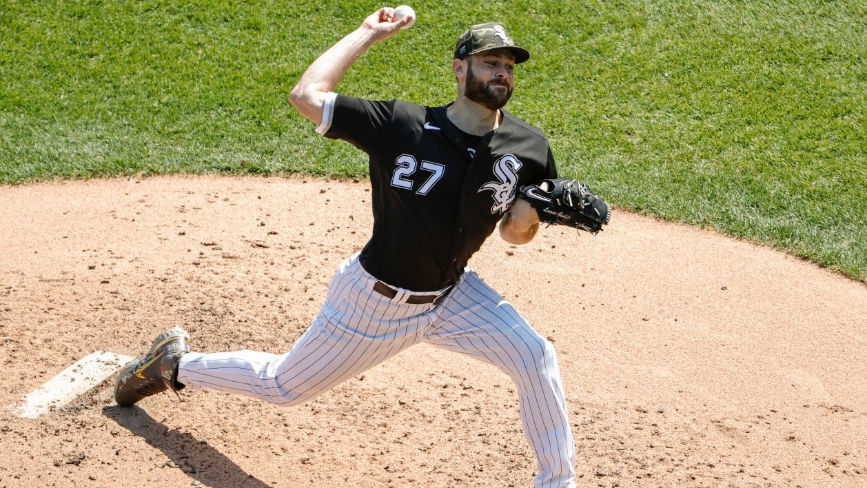 White Sox, Royals split doubleheader