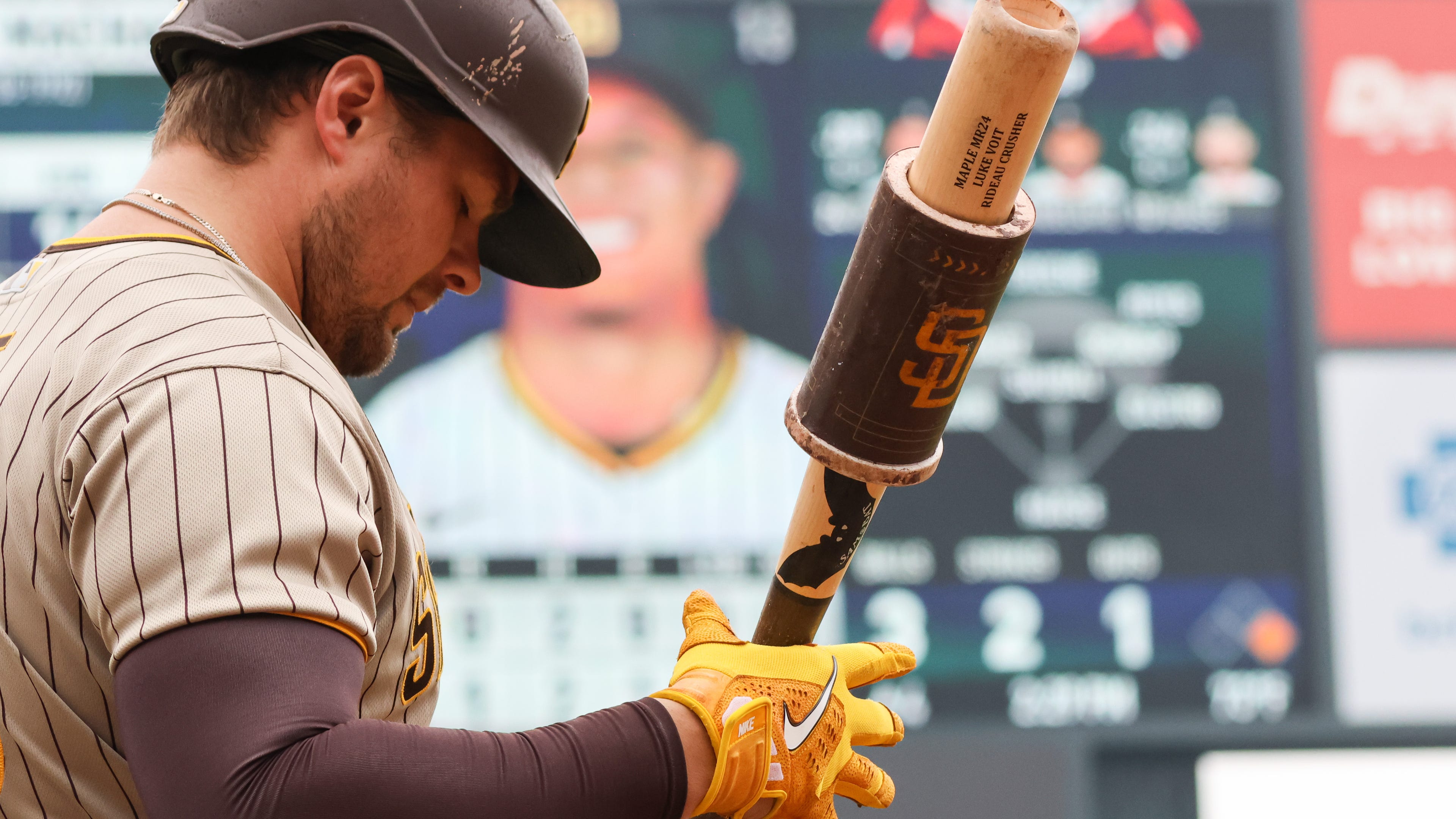 Nationals acquire Luke Voit to complete Soto-Bell trade with Padres