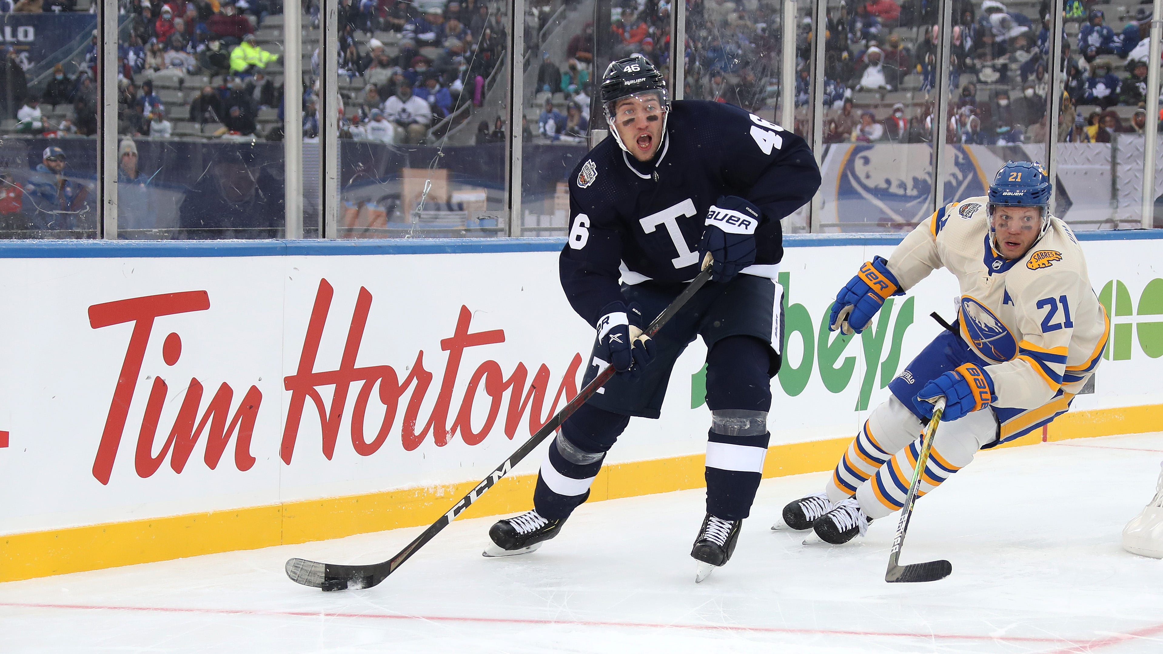 Sabres sign rugged defenseman Ilya Lyubushkin