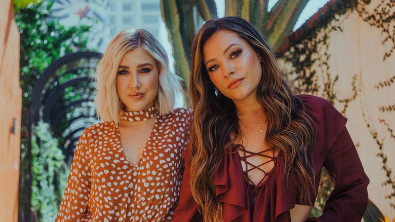 Maddie & Tae