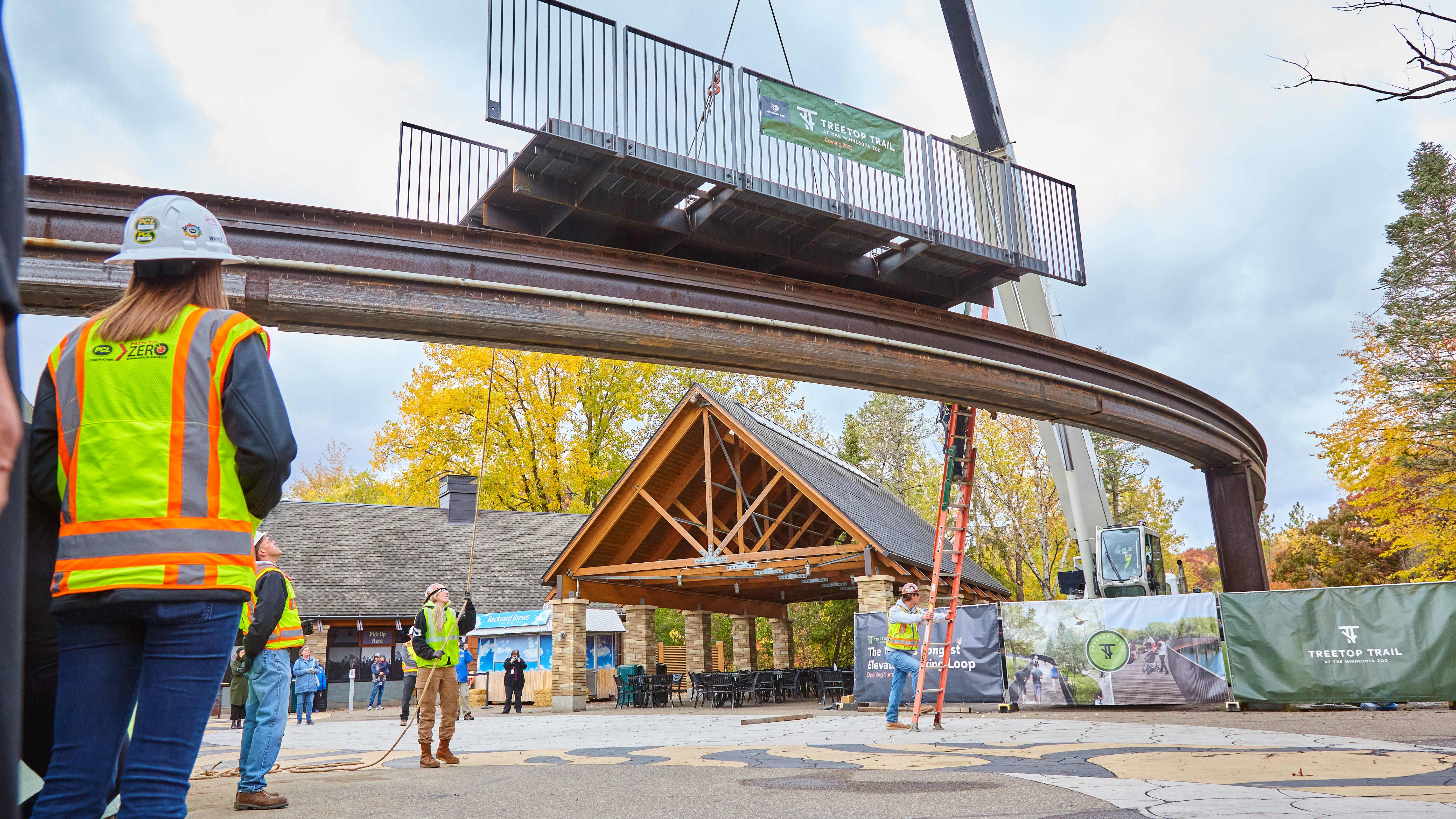 Minnesota Zoo begins laying down elevated walkway that will replace former monorail track