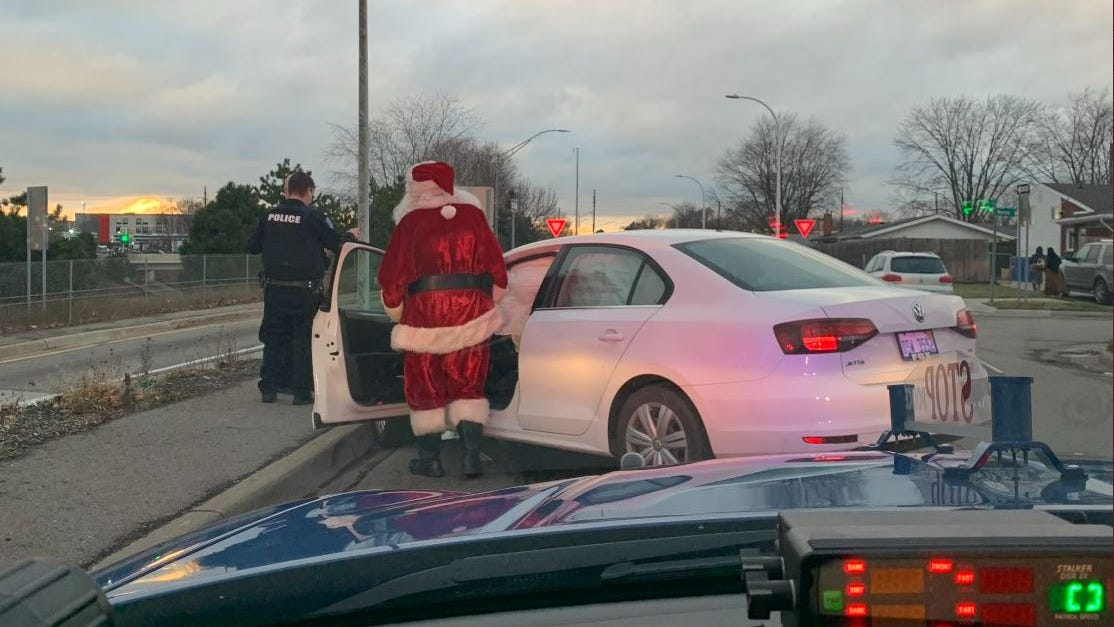 You'd better watch out: Santa's distracted driving causes fender bender on 696 Service Drive