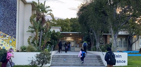 Students at Mark Twain Middle School head to the classrooms following three-day strike by service workers against LAUSD.