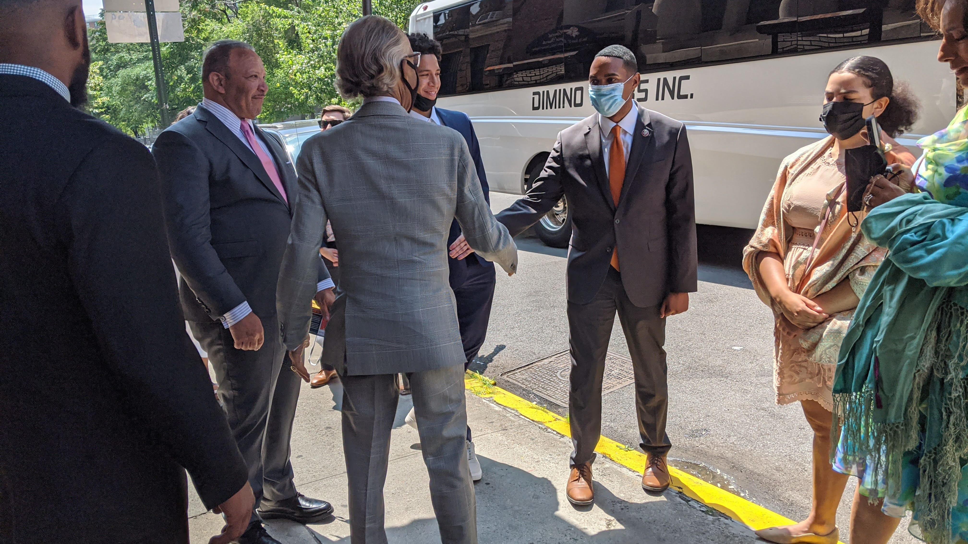 Harlem 'rolling rally' encourages residents to take part in NYC primary as early voting winds down