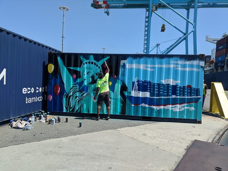 Mini Lady Liberty arrives at Port of Elizabeth