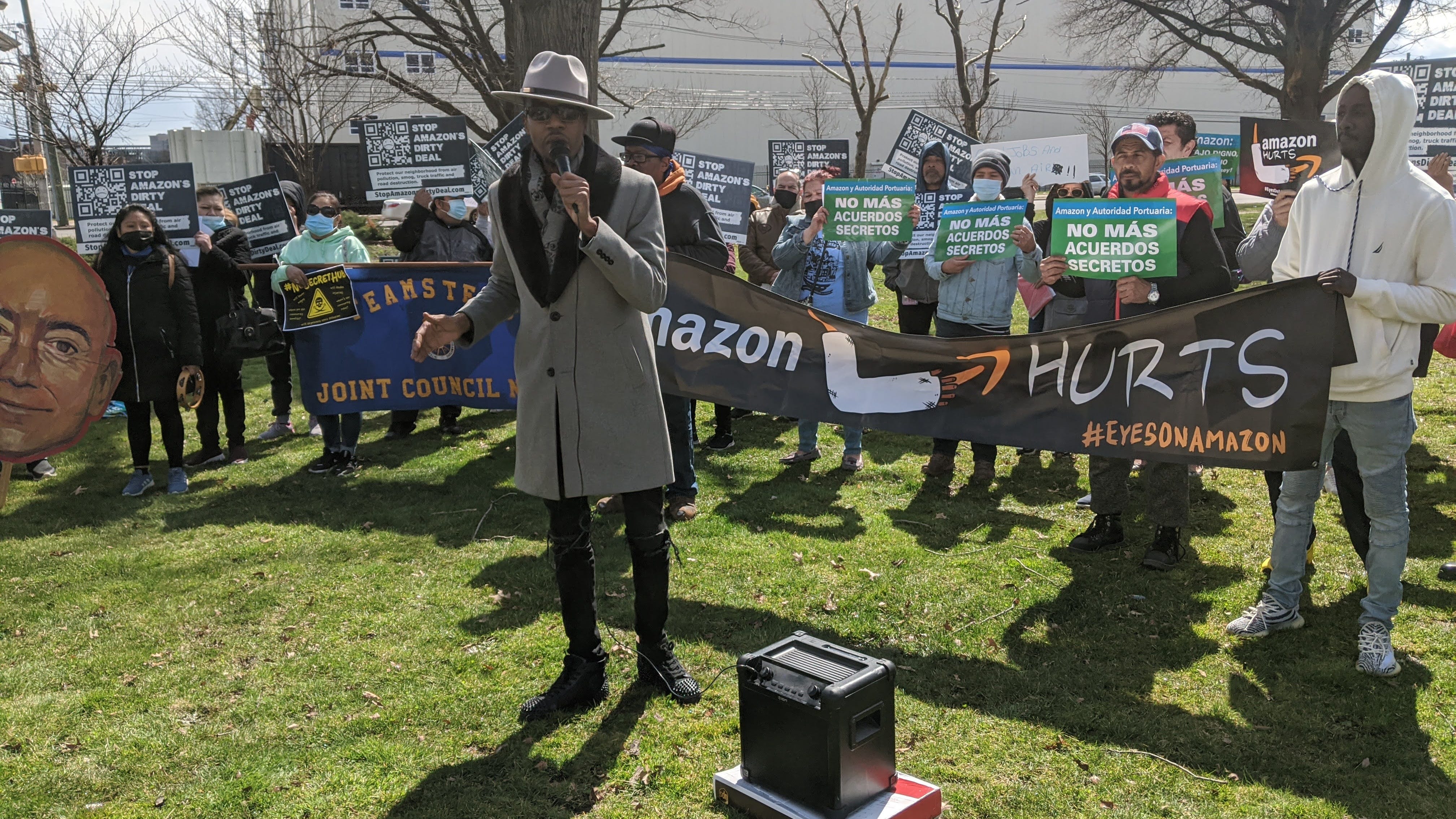 NJ union workers protest Amazon's deal with Port Authority to build cargo hub at Newark Airport
