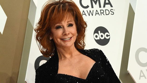 Reba McEntire Is Open to a 'Reba' Reunion: 'We Miss Each Other'