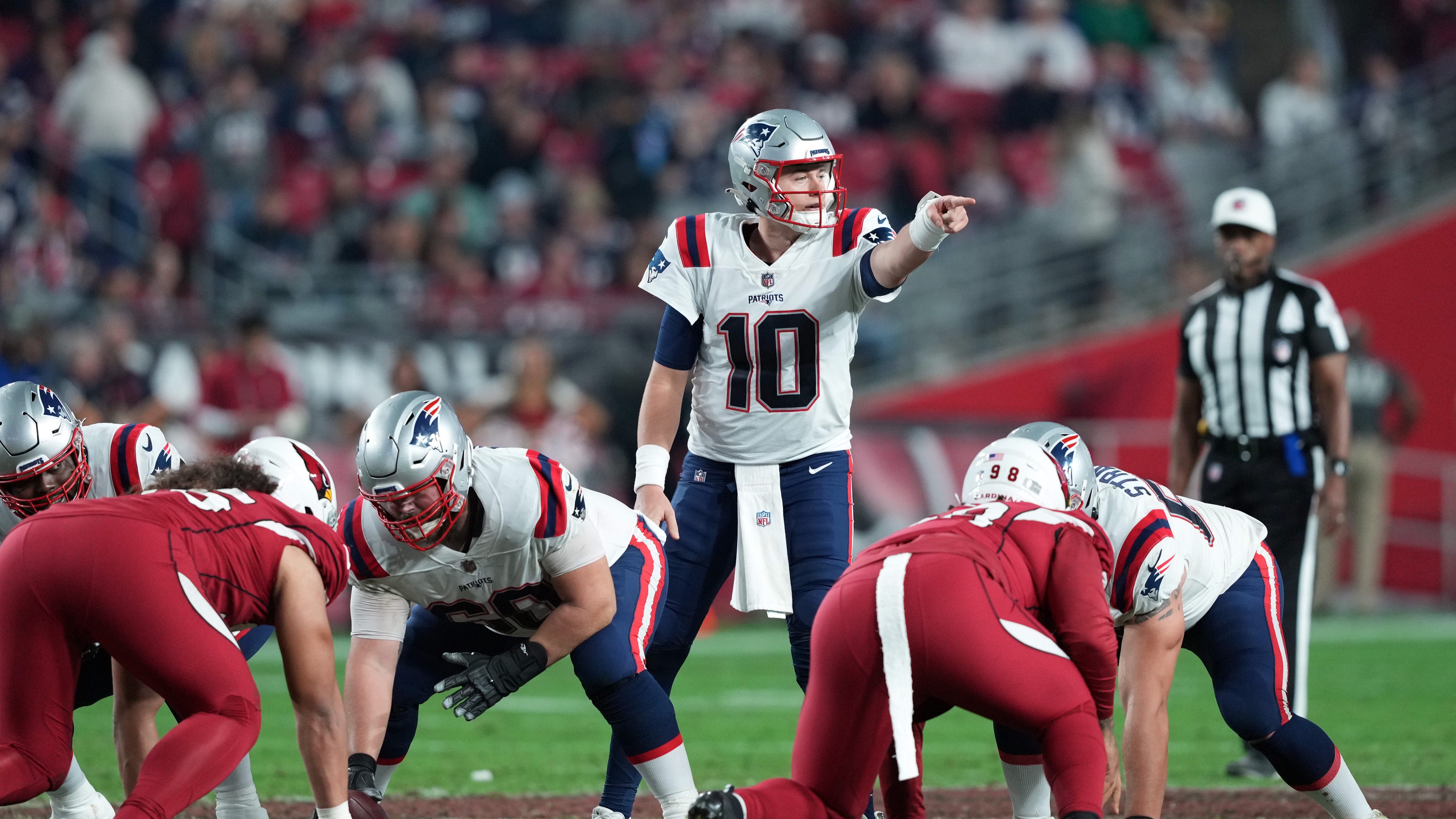 A logical answer for Patriots’ offensive woes remains both obvious and overlooked
