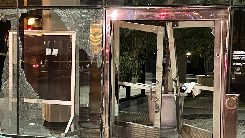 Man turns himself in after intentionally crashing into Macomb County Administration Building