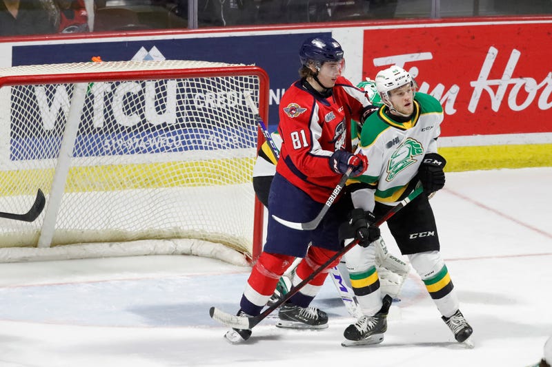 Matthew Maggio in front of the net