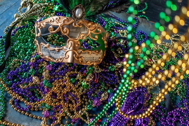 'Only in New Orleans' Mardi Gras meet-up ends in marriage in viral post