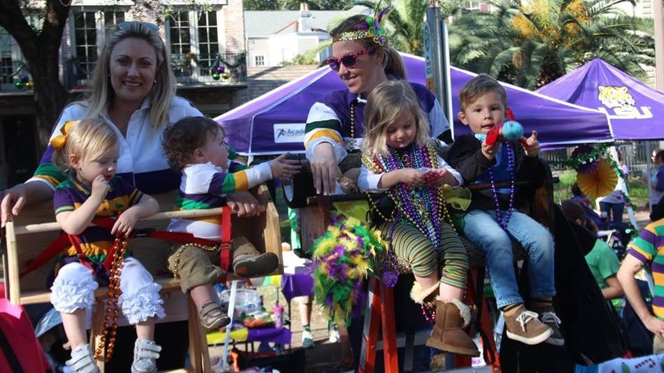 New Orleans to enforce rules against staking out parade plots, will throw preset stuff away