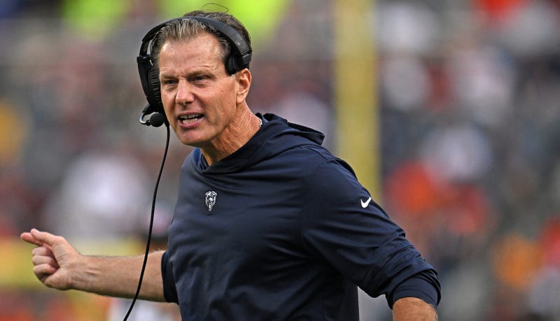 Bears coach Matt Eberflus