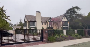 Bass House