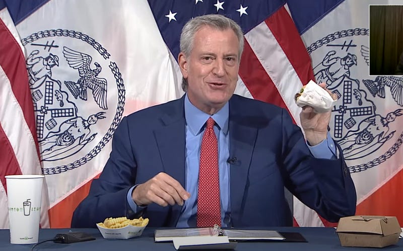 Bill de Blasio eats Shake Shack