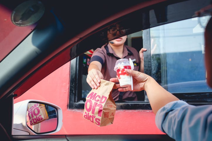 McDonalds is hiring 4,000