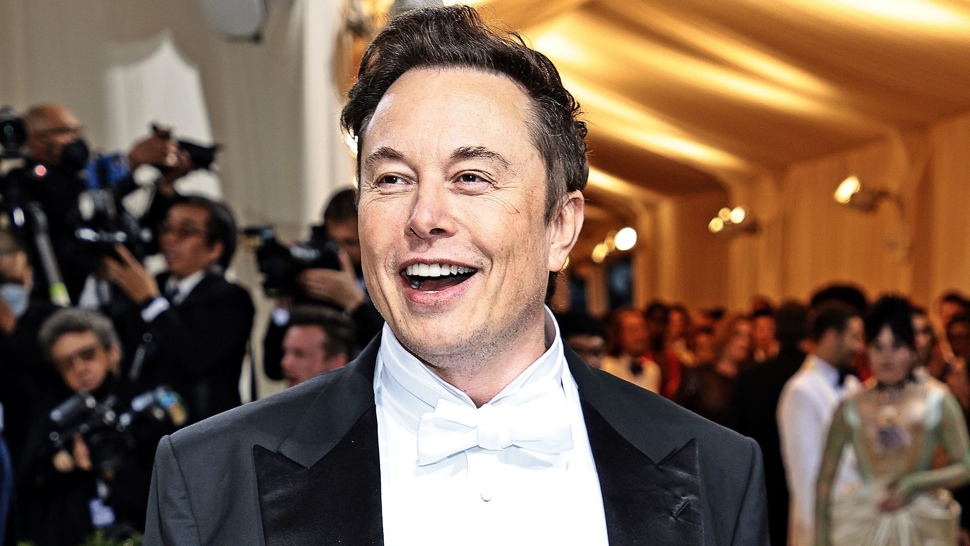 Elon Musk plans to take Twitter public again in a few years