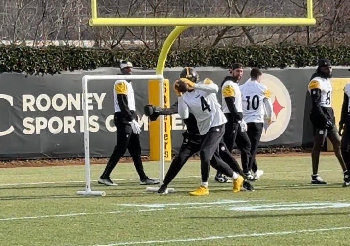 DK Metcalf catch in practice
