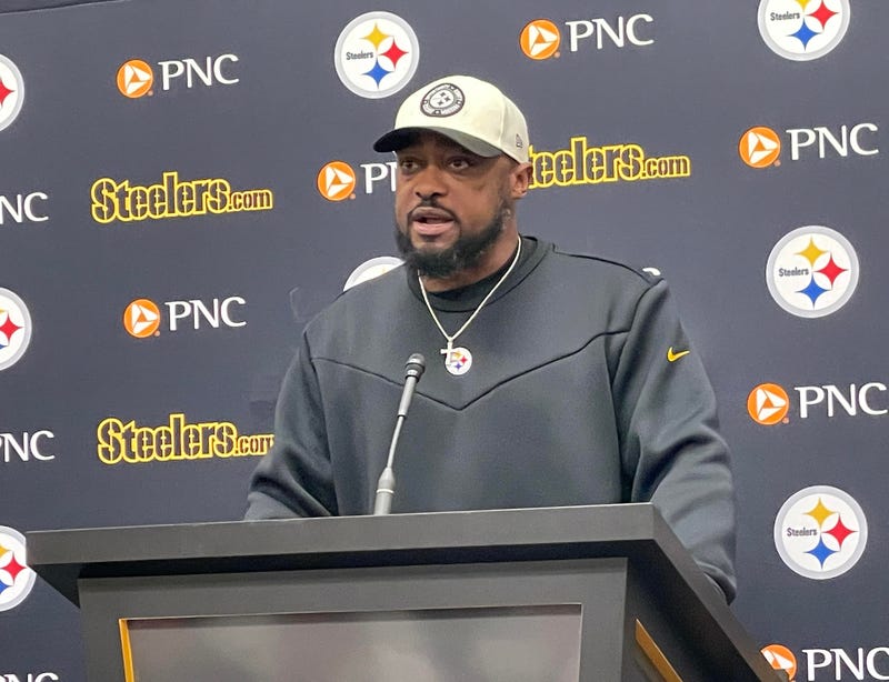 Mike Tomlin at podium