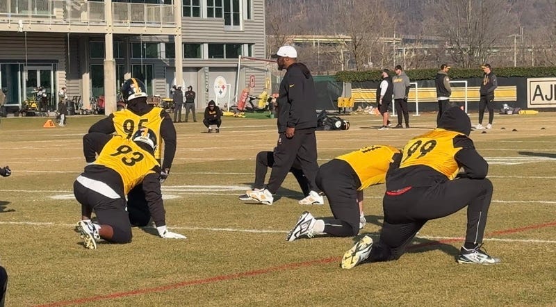 Mike Tomlin at practice