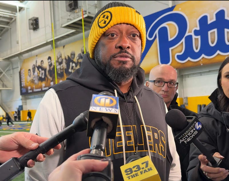 Mike Tomlin scrum
