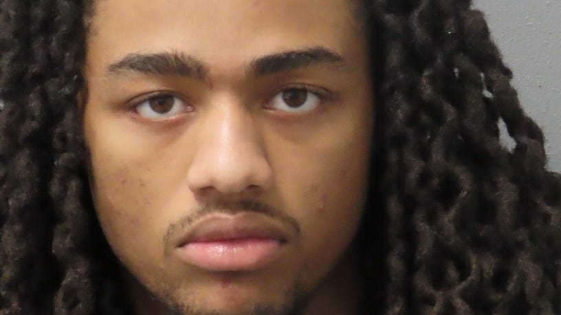 22-year old driver accused of hitting, killing Chicago mother and daughter charged