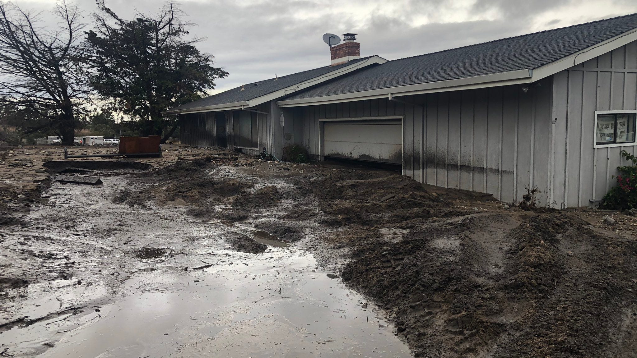 Salinas neighborhood suffers major damage in mudslide