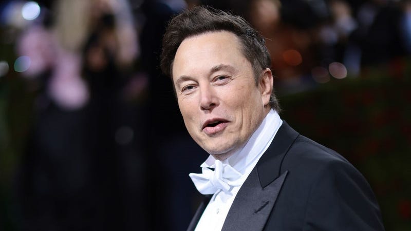 Elon Musk attends The 2022 Met Gala Celebrating "In America: An Anthology of Fashion" at The Metropolitan Museum of Art on May 02, 2022 in New York City. 