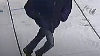 Police looking for gunman who fled in dark Chrysler minivan after shooting in Detroit