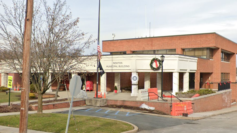 Man, 71, fatally shoots self behind police station in NJ: officials