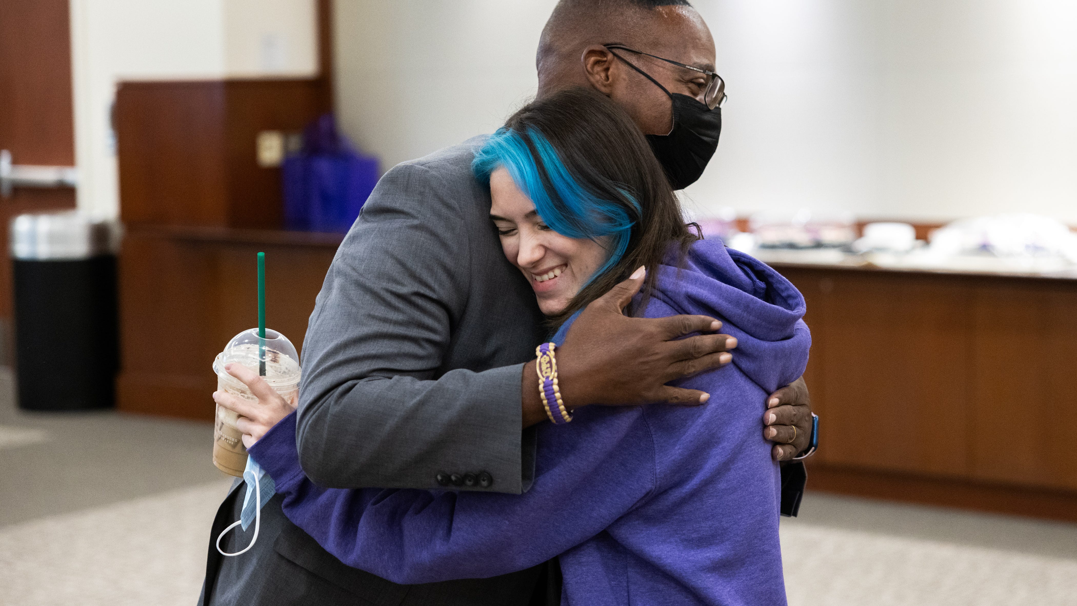 ‘Now I can breathe’: Double lung transplant recipients meet at Northwestern Memorial