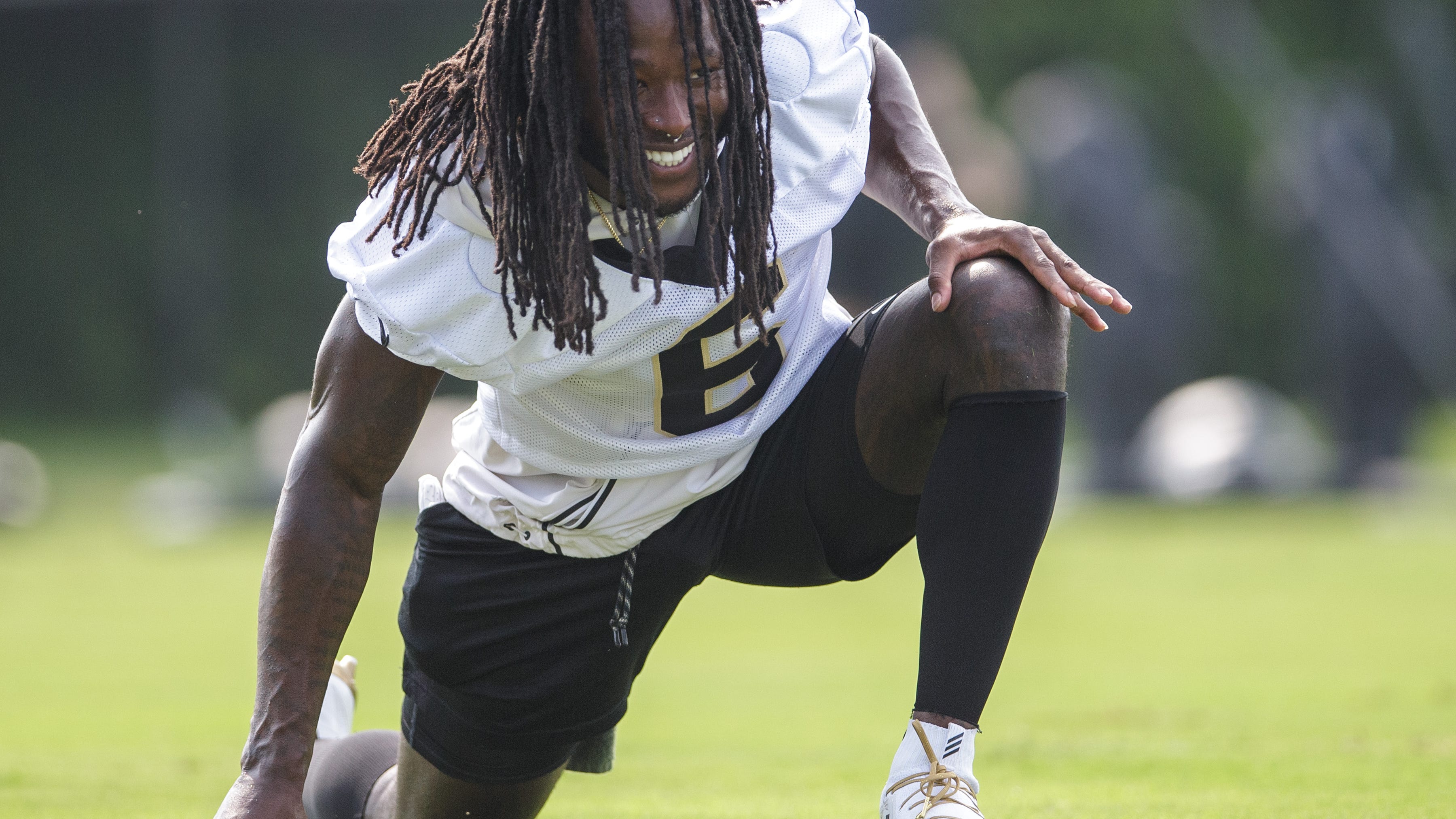 Marquez Callaway debuts No. 1 Saints jersey, but Kamara's No. 6 is a rental