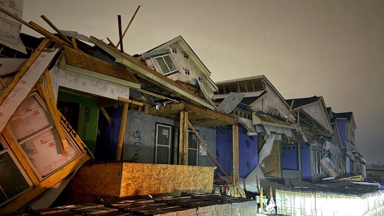 High winds cause damage across North Texas