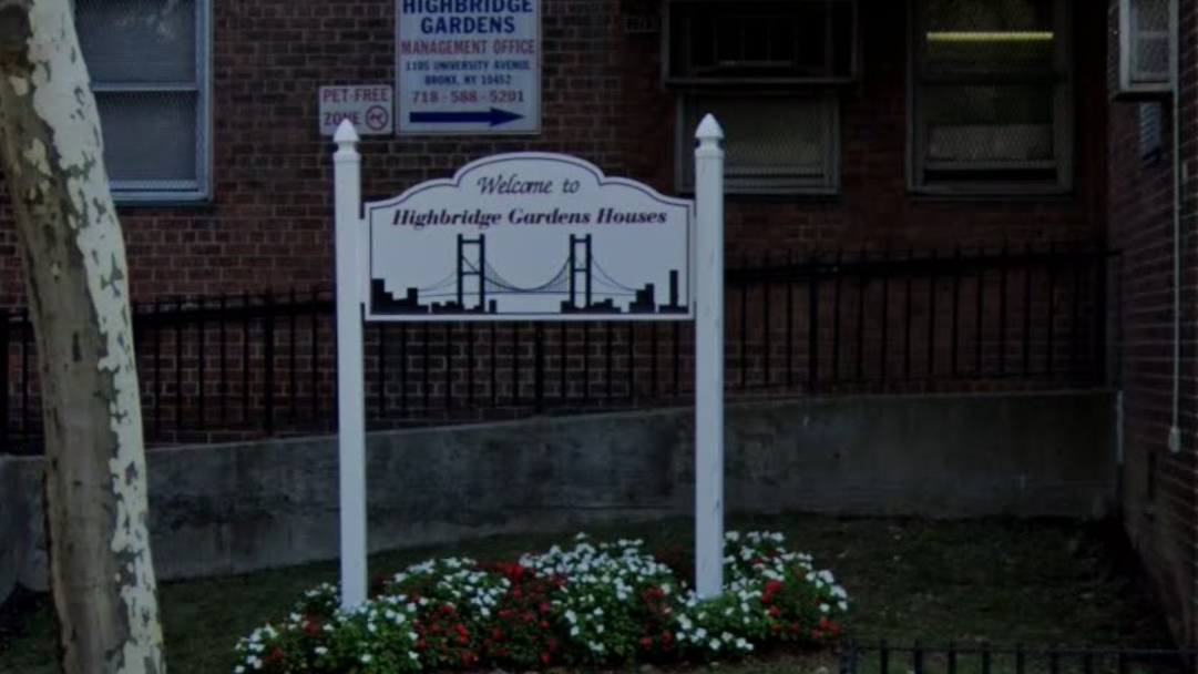 Woman in custody after man, 37, found fatally stabbed in hallway of Bronx housing complex