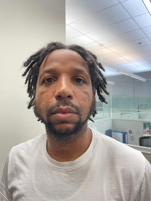 New Orleans Jail Maintenance Worker Charged with Aiding Escapees