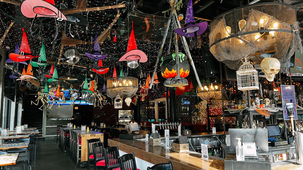 Nightmare on Clark St.: 2 Wrigleyville bars host Halloween pop-ups
