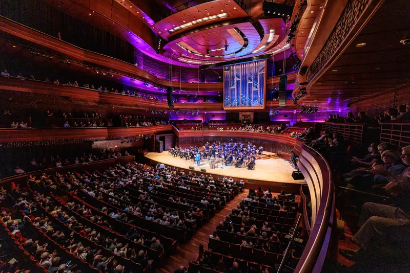 The No Name Pops and audience at the Kimmel Center