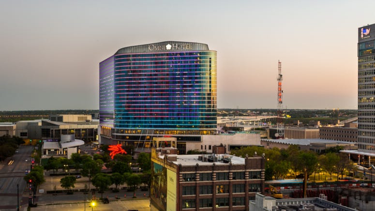 Art from UT Dallas students to be displayed on Omni Hotel