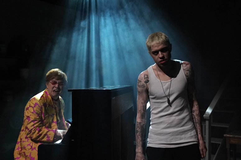 Bowen Yang as Elton John and Pete Davidson as Stu during the "Stu" sketch on Saturday, December 5, 2020