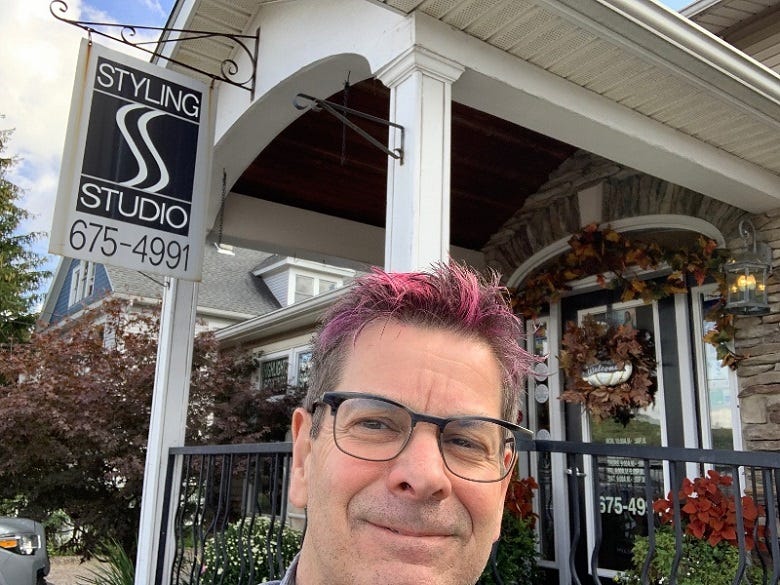 Rock with pink hair at Styling Studio
