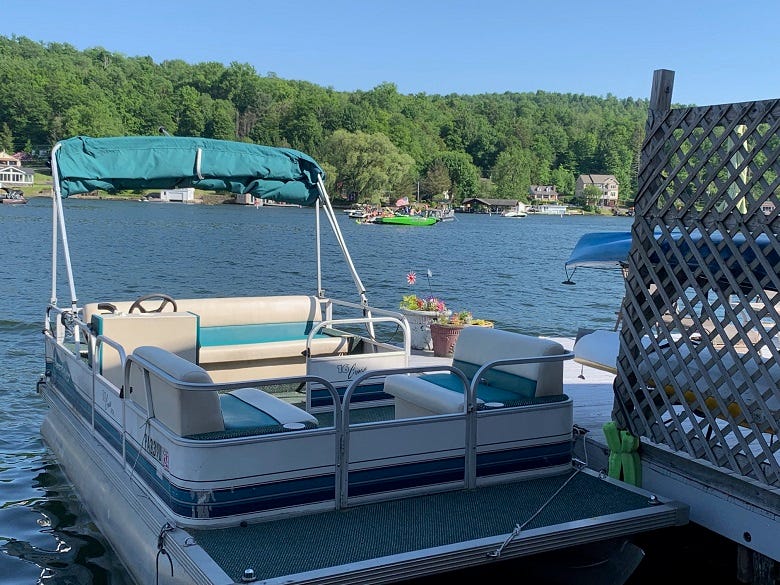 Rock's pontoon boat