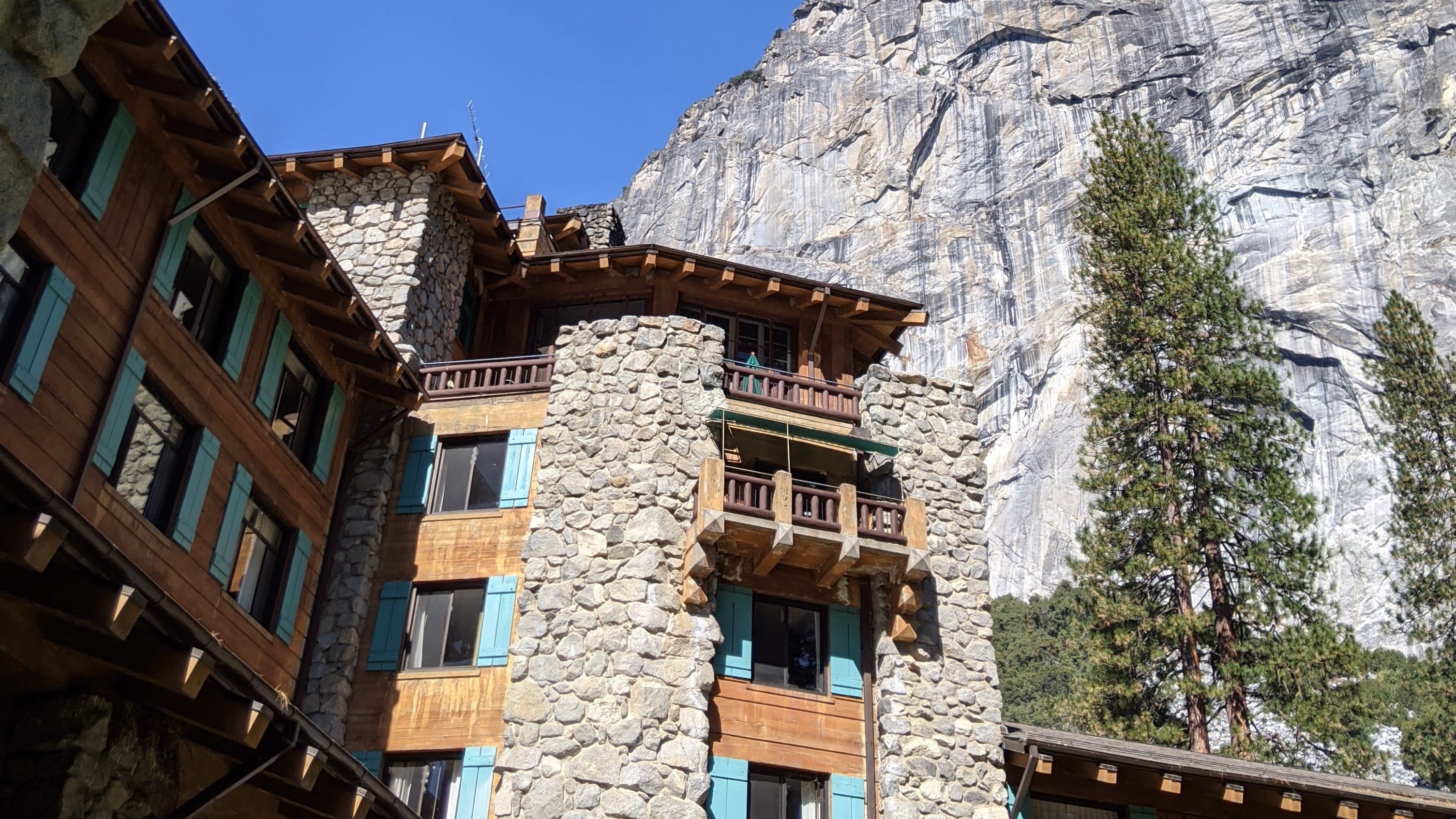 Report: Yosemite's famous Ahwahnee hosted big Thanksgiving dinner against COVID-19 guidelines