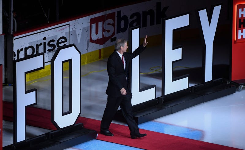 Blackhawks announcer Pat Foley is honored after announcing his retirement after 39 years.