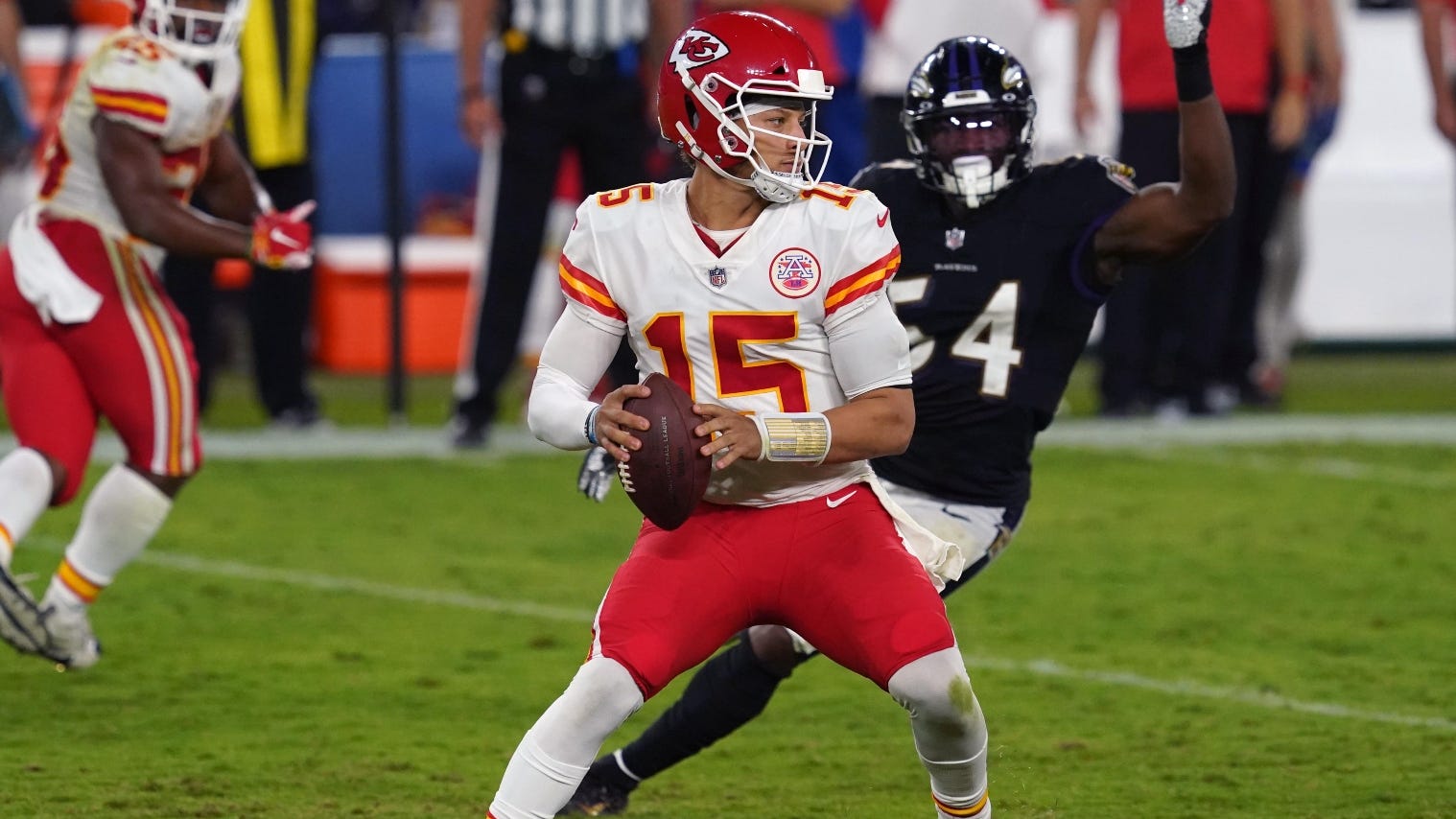 Time set for Patriots-Chiefs game Monday night