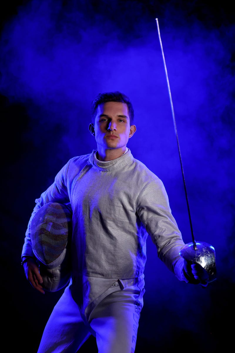 sabre fencer