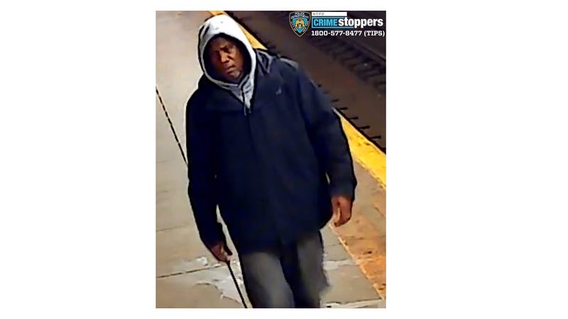 Man punched in face during robbery inside Brooklyn subway station