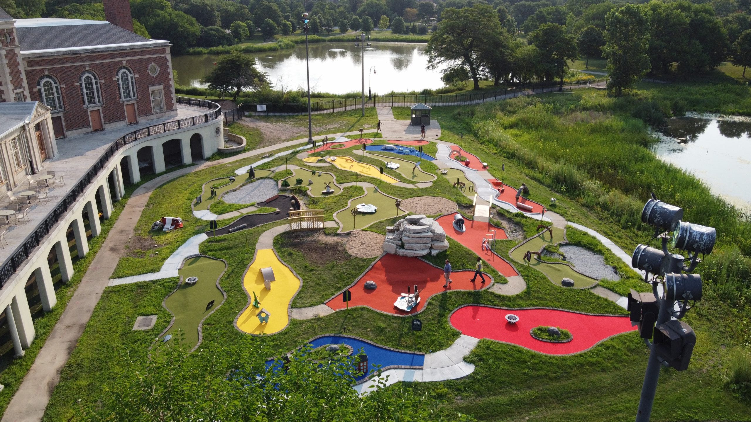 Bird-inspired miniature golf course opens on West Side